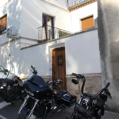 Petit Luxe A